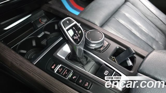 BMW X5 2018 — photo 12