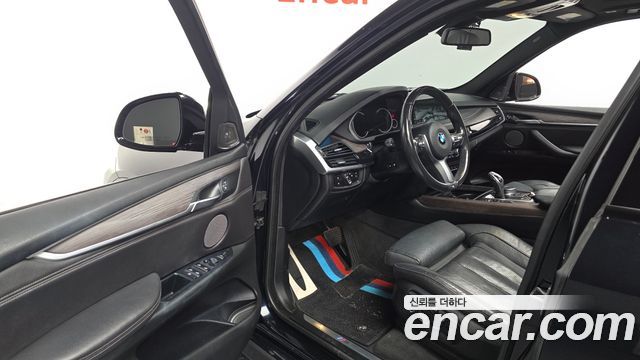 BMW X5 2018 — photo 13
