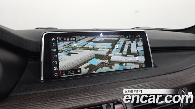 BMW X5 2018 — photo 21