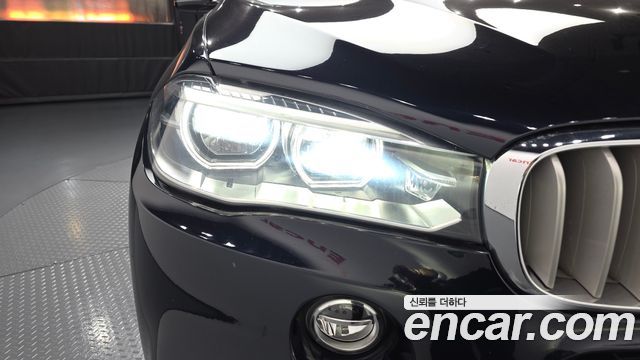 BMW X5 2018 — photo 8