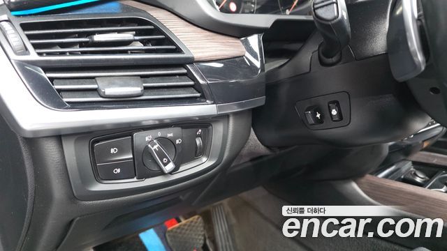 BMW X5 2018 — photo 28