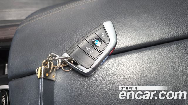BMW X5 2018 — photo 35