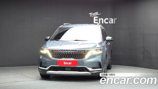 Kia Canival 2023 — photo 3