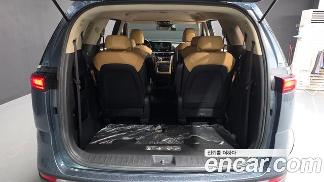 Kia Canival 2023 — photo 26