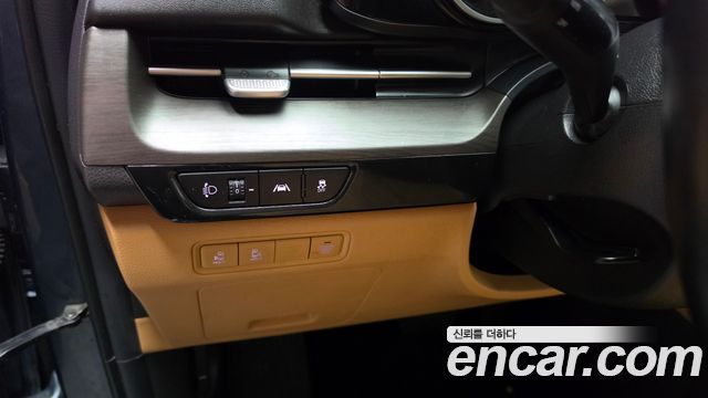 Kia Canival 2023 — photo 31