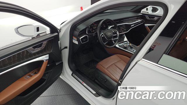 Audi A6 2021 — photo 11