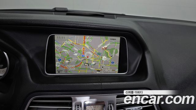 Mercedes-Benz E-Class 2015 — photo 13