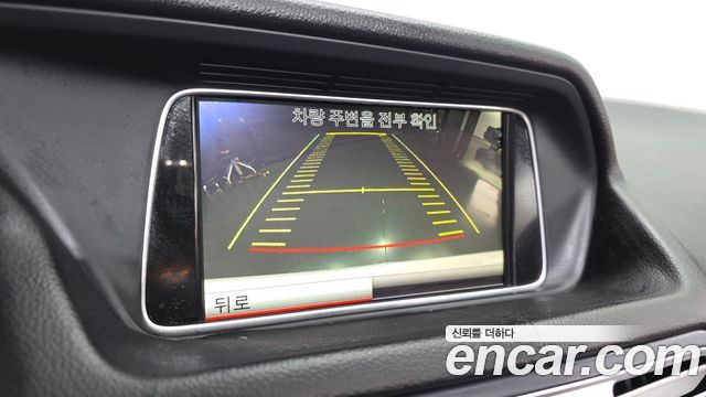 Mercedes-Benz E-Class 2015 — photo 14
