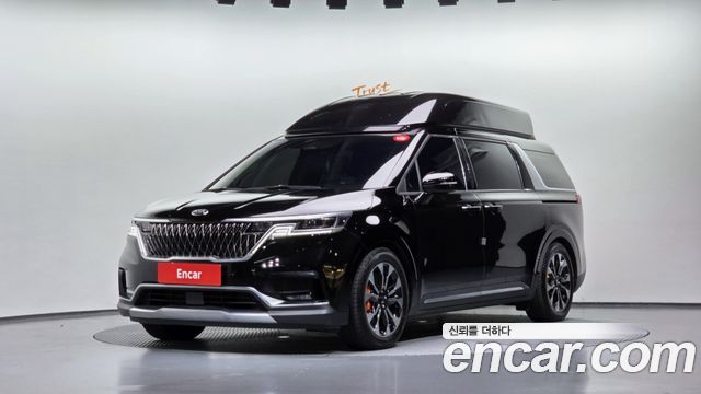 Kia Canival 2021 — photo 1