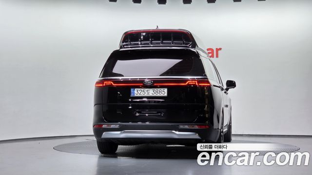 Kia Canival 2021 — photo 4