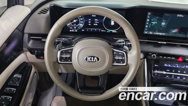 Kia Canival 2021 — photo 19