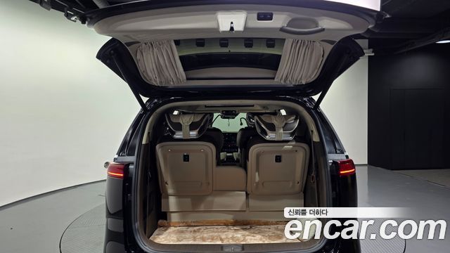 Kia Canival 2021 — photo 26