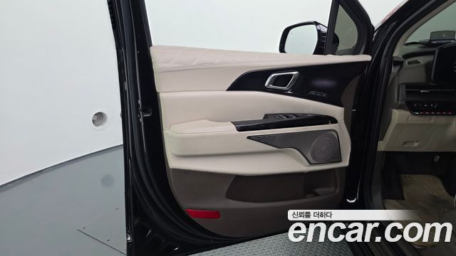 Kia Canival 2021 — photo 14