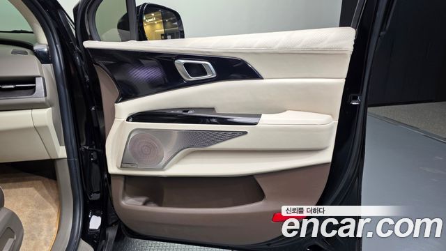 Kia Canival 2021 — photo 15