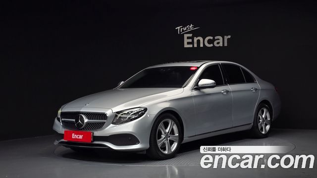 Mercedes-Benz E-Class 2017 — photo 1