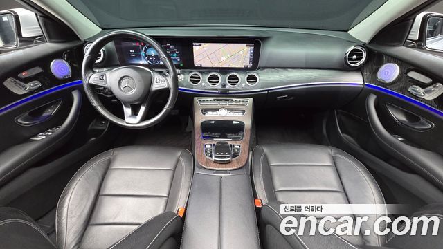 Mercedes-Benz E-Class 2017 — photo 7