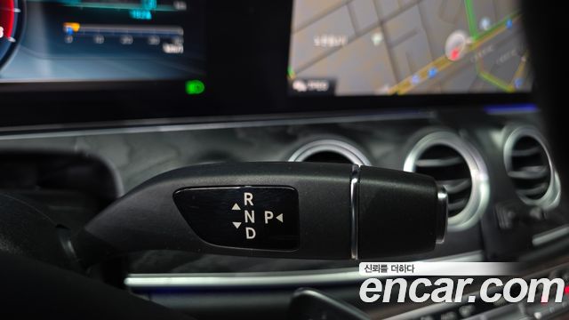 Mercedes-Benz E-Class 2017 — photo 9