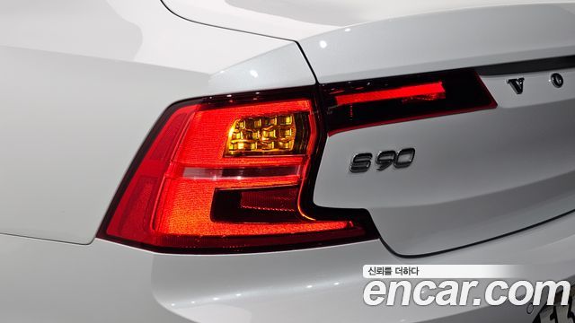 Volvo S90 2019 — photo 9