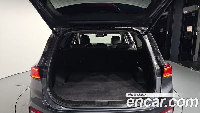 Hyundai Santafe 2019 — photo 26