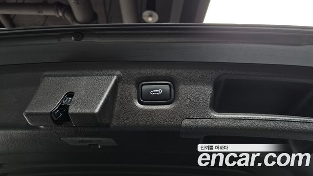 Hyundai Santafe 2019 — photo 27