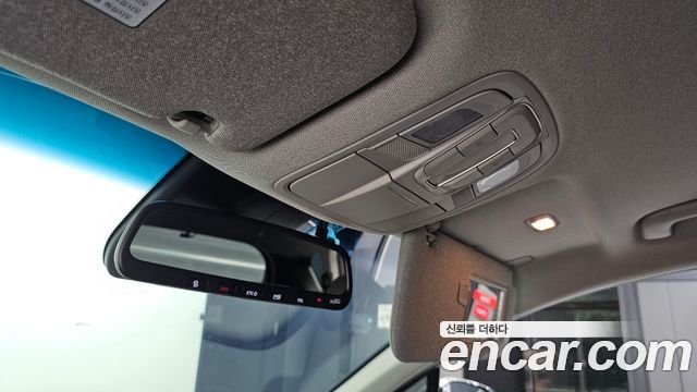 Hyundai Santafe 2019 — photo 31