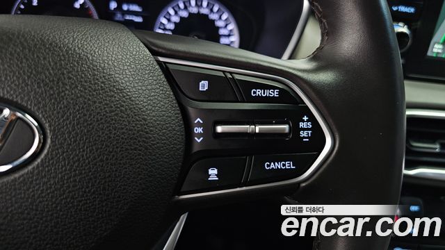 Hyundai Santafe 2019 — photo 33