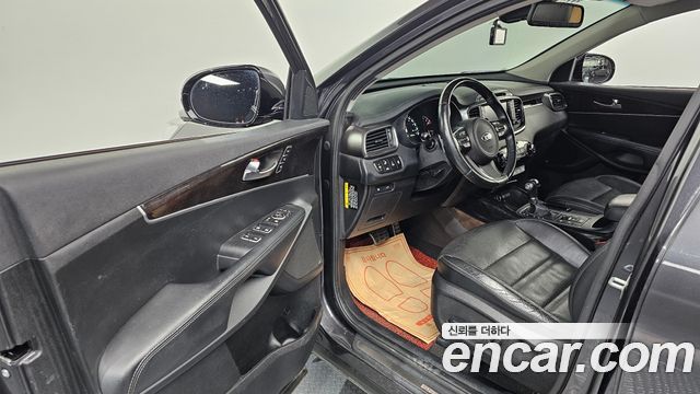Kia Sorento 2017 — photo 13