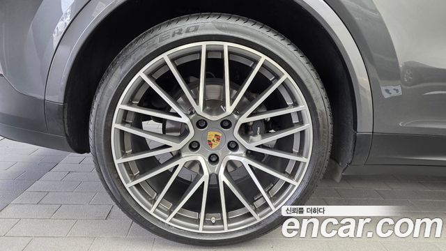 Porsche Cayenne 2021 — photo 5