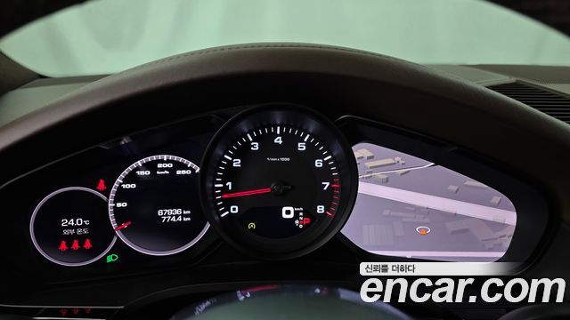 Porsche Cayenne 2021 — photo 11