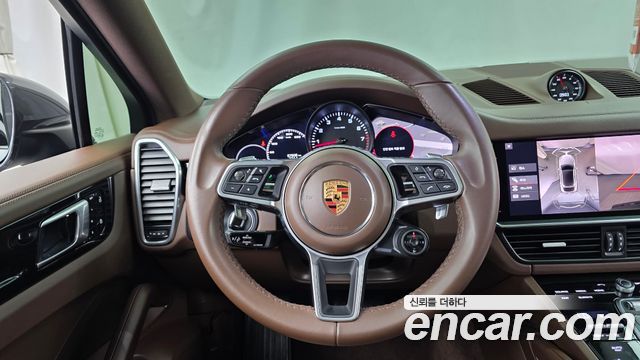 Porsche Cayenne 2021 — photo 18