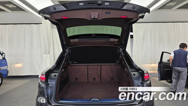 Porsche Cayenne 2021 — photo 23