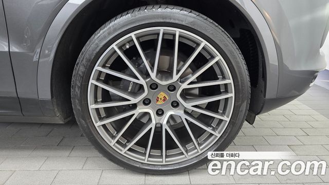 Porsche Cayenne 2021 — photo 7