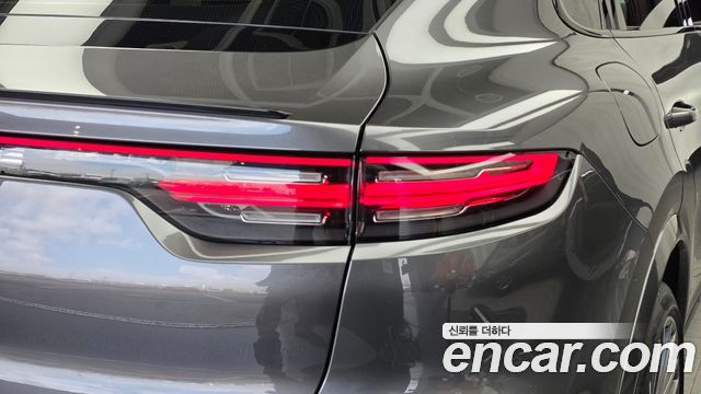Porsche Cayenne 2021 — photo 9