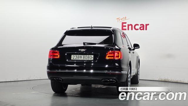 Bentley Bentayga 2019 — photo 4