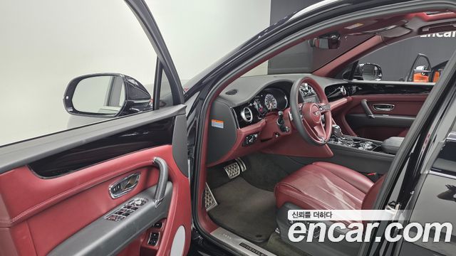 Bentley Bentayga 2019 — photo 13