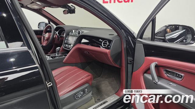Bentley Bentayga 2019 — photo 17