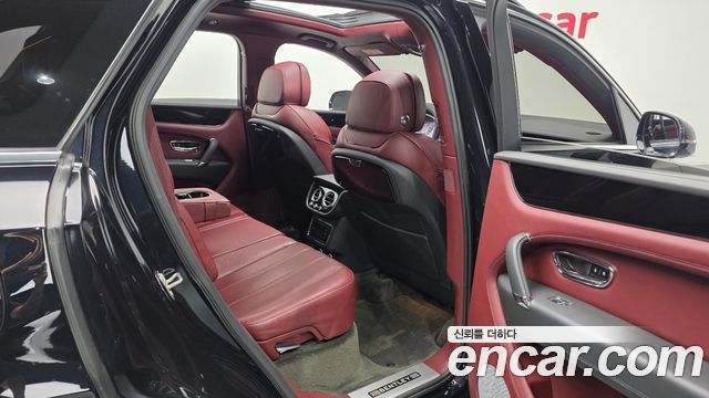 Bentley Bentayga 2019 — photo 18