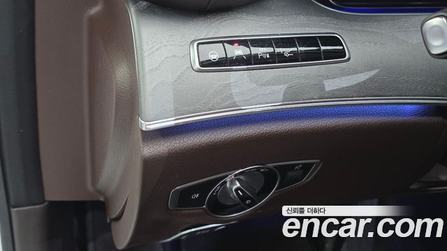 Mercedes-Benz CLS-Class 2019 — photo 14