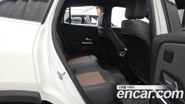 Mercedes-Benz EQA 2021 — photo 18
