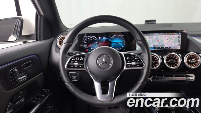 Mercedes-Benz EQA 2021 — photo 19