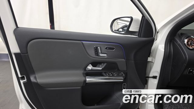 Mercedes-Benz EQA 2021 — photo 14