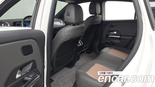 Mercedes-Benz EQA 2021 — photo 16
