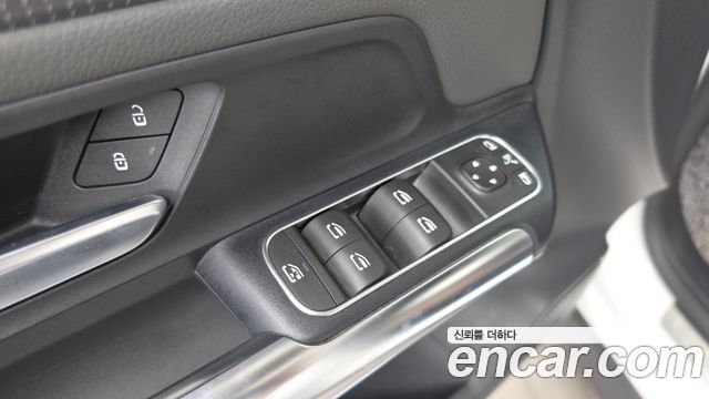 Mercedes-Benz EQA 2021 — photo 27