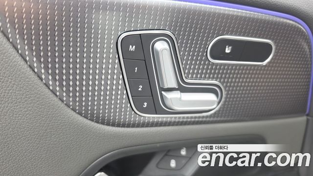 Mercedes-Benz EQA 2021 — photo 28
