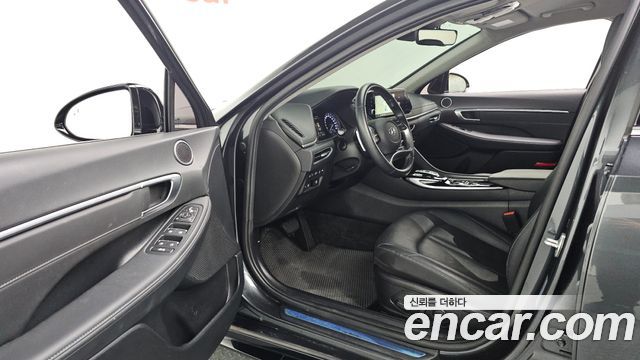 Hyundai Sonata 2022 — photo 10