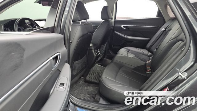 Hyundai Sonata 2022 — photo 12