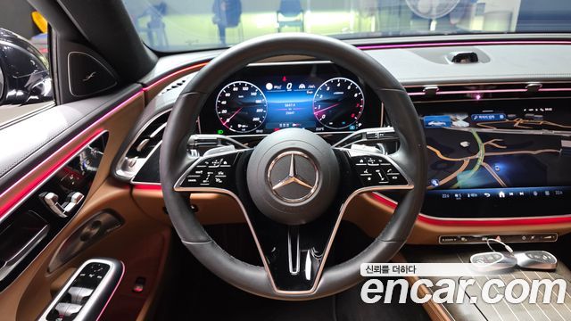 Mercedes-Benz E-Class 2024 — photo 19