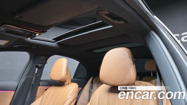 Mercedes-Benz E-Class 2024 — photo 24