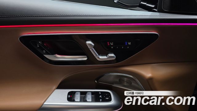Mercedes-Benz E-Class 2024 — photo 25
