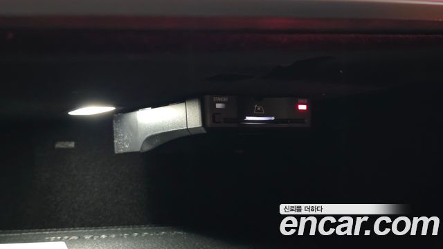 Mercedes-Benz E-Class 2024 — photo 28